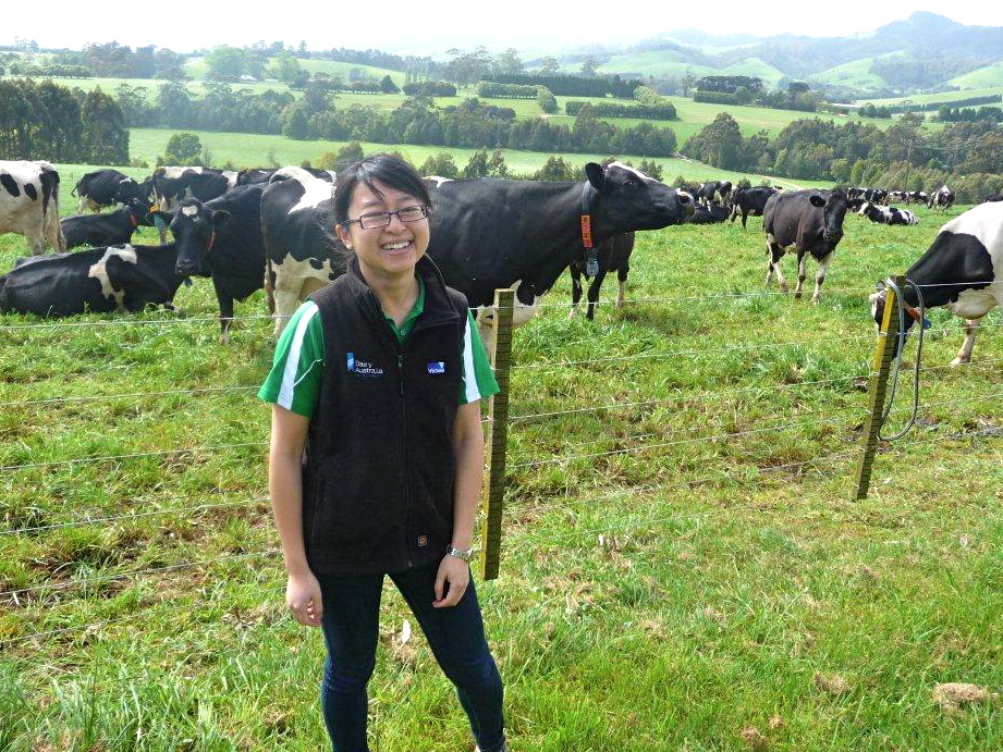 Veterinarian and blogger Ee Cheng Ooi: whipping up dairy news in a blog.