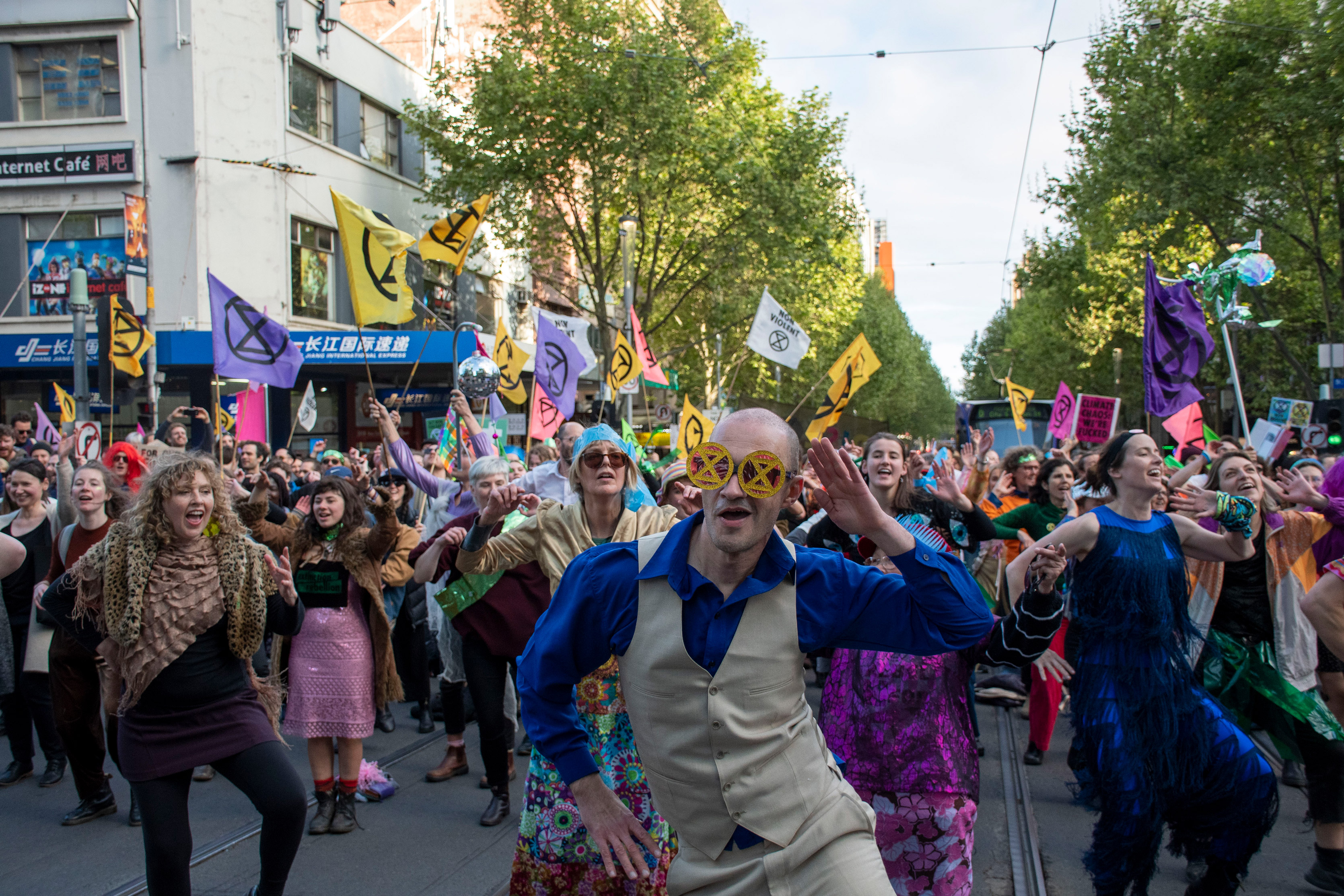 Rebel yell on streets of Melbourne as climate activists fight extinction