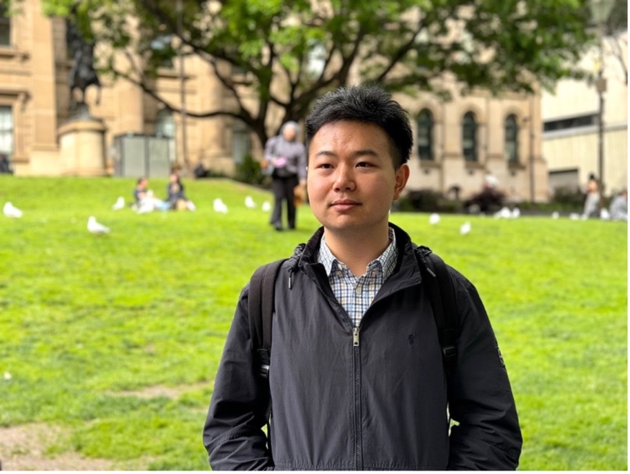 Alwyn He outside the State Library in Melbourne. Photo by Xieshu Dong.