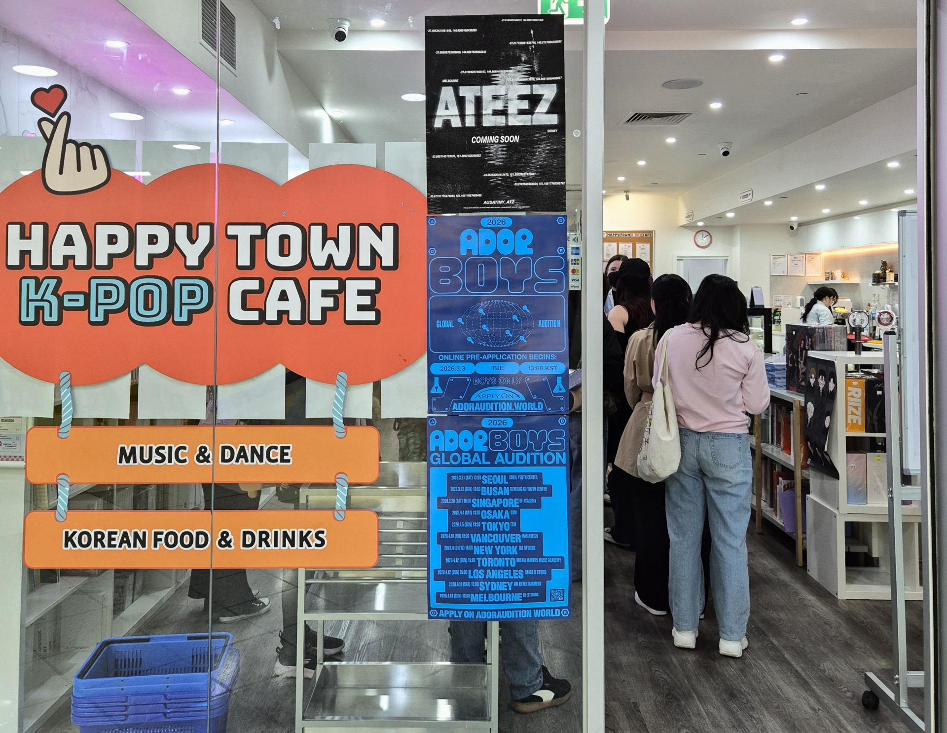 Happy Town K-pop Caf&eacute;, in inner-city Melbourne. Image: Ying Xin.