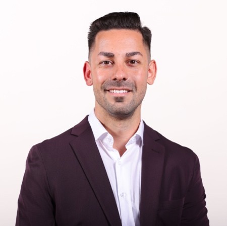 Psychologist, EMDRAA Chair, and University of Melbourne lecturer Anthony Hurst. Image supplied.