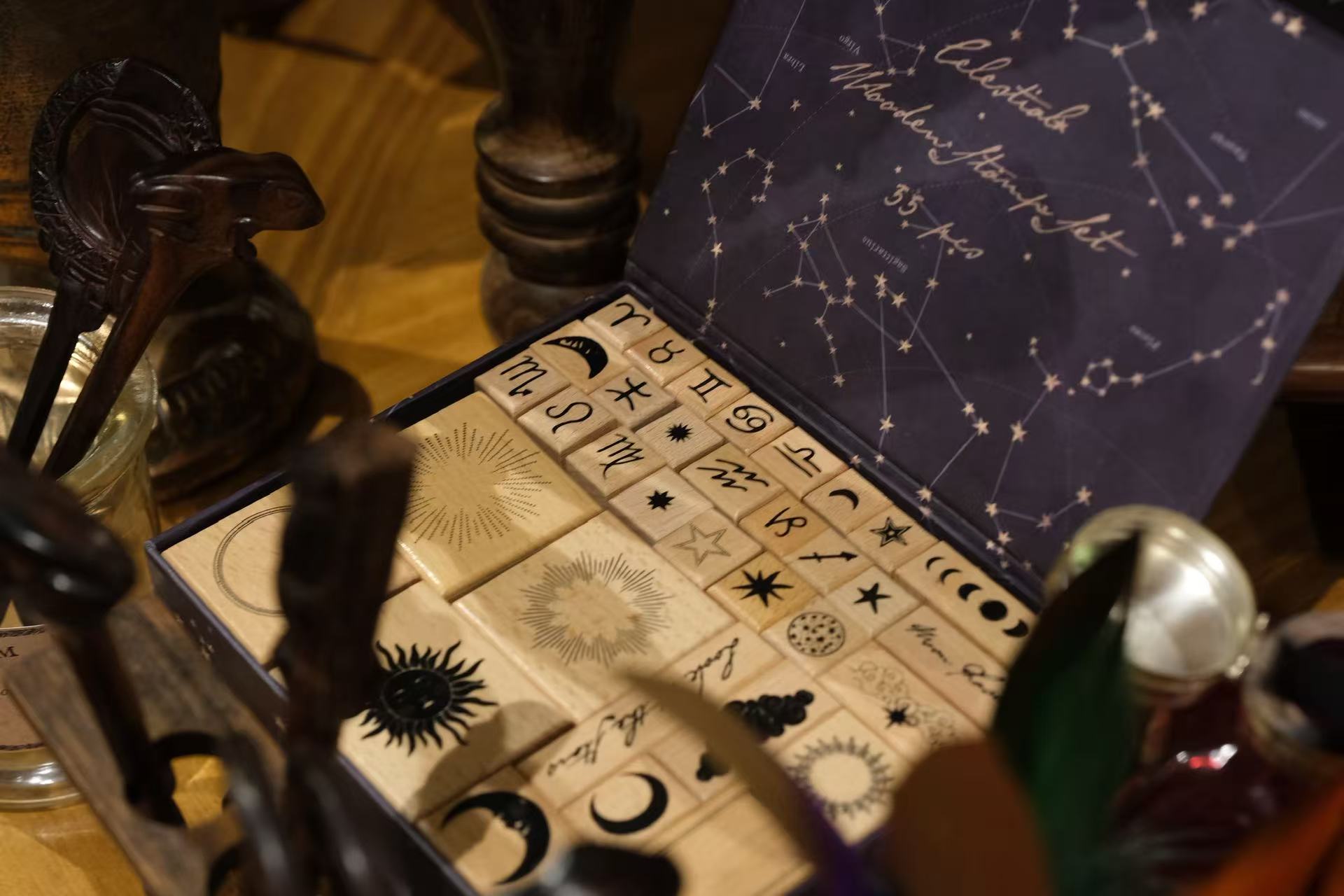Divination tools are displayed. Photo by Wanying Ou.