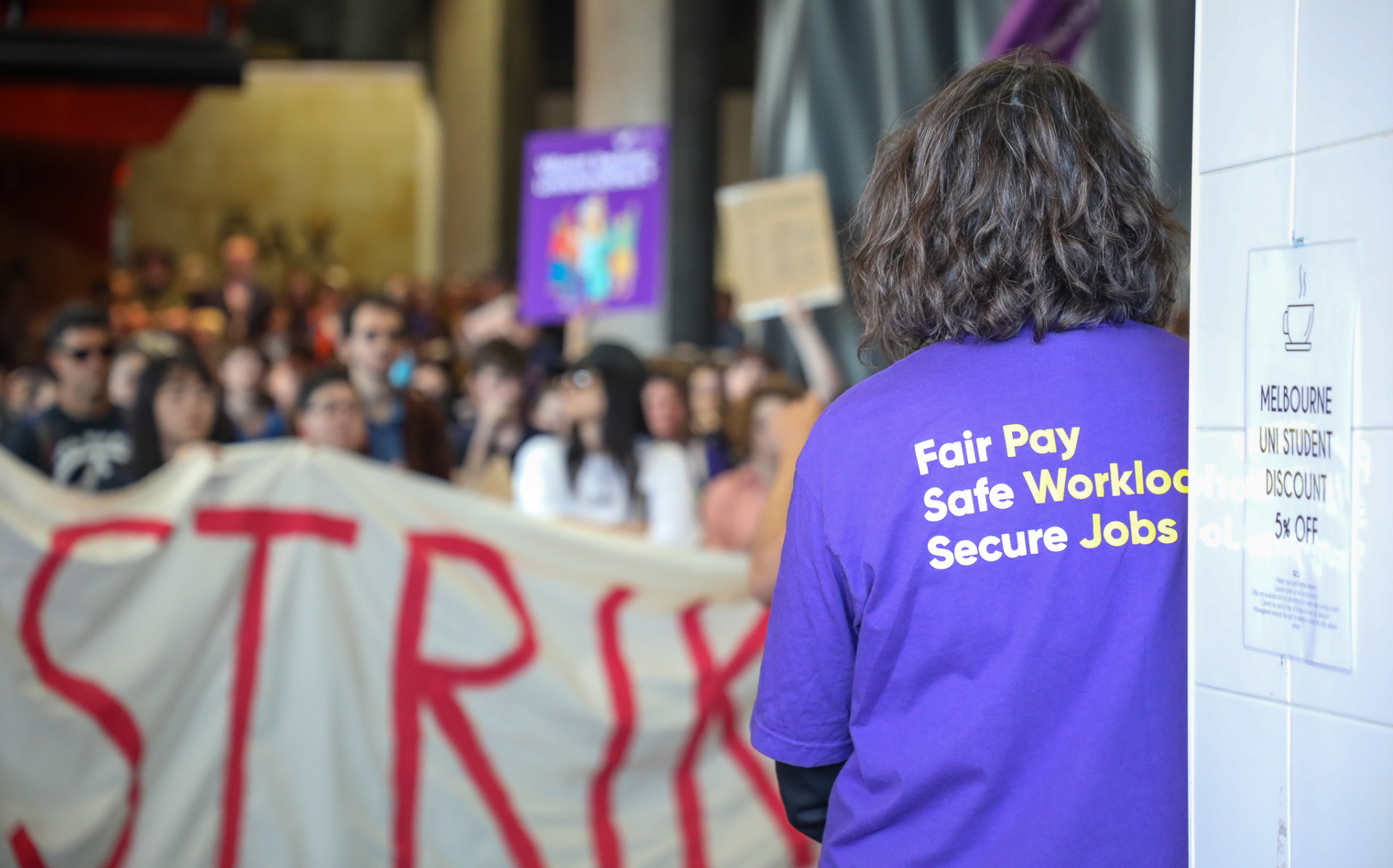 University of Melbourne walkout as talks stall on pay and conditions